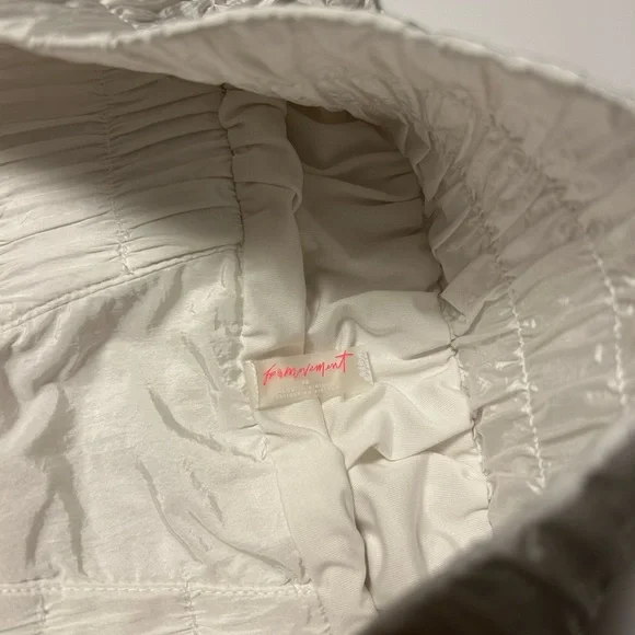 Free People Movement The Way Home White Shorts, high waist elastic, Sz XS - Picture 7 of 13